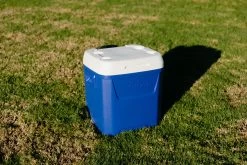 IGLOO Laguna 57L Wheeled Cool Box -Hike & Outdoor Deals Store k075e27b818218d821bf3fd83d6e0c184