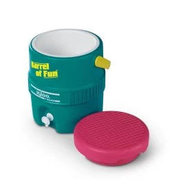 IGLOO Retro Barrel Of Fun 2 Gallon 7 IGLOO Retro Barrel Of Fun 2 Gallon -Hike & Outdoor Deals Store k089c00c915404aada4850a8c037f5c71