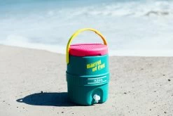 IGLOO Retro Barrel Of Fun 2 Gallon 9 IGLOO Retro Barrel Of Fun 2 Gallon -Hike & Outdoor Deals Store kc88273d206089a3a71fec21ebeffb697