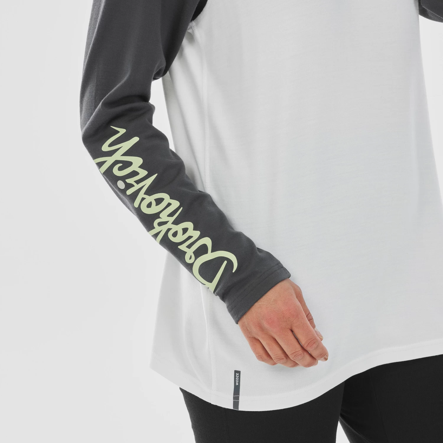 WEDZE Women’s Meino Wool Ski Underwear - BL 590 Brokovich Top 2 WEDZE Women’s Meino Wool Ski Underwear - BL 590 Brokovich Top - Image 2